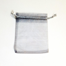  Organza tasak, ezüstszürke. Mérete: 10x15 cm dekorációs kellék