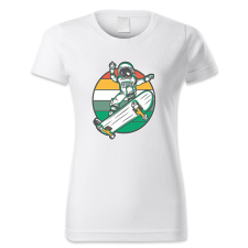 polofun.hu Asztronauta gördeszkázik, retró női póló