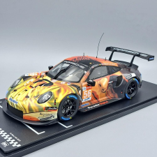  Porsche 911 RSR - 56 24h LeMans 2019 1:18 makett