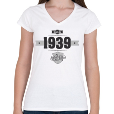 PRINTFASHION born-in-1939-(dark&lightgrey) - Női V-nyakú póló - Fehér