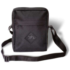Quantum 4street pusher bag 19x23x5cm fekete válltáska horgászkiegészítő