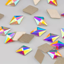 Roniki csiszolt formakő - glass AB - 10db körömdíszítő