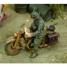  Royal Model DKW German Motorcycle rider-WWII 1:35 (RM266) makett
