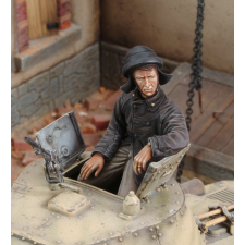  Royal Model M13/40 Tanker-WWII 1:35 (RM546) makett