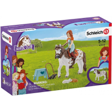 Schleich 42518 Mia és Spotty játékfigura
