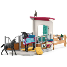 Schleich 42611 Istálló Appaloosa kancával és csikóval játékfigura