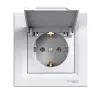  Schneider Electric Asfora EPH3100121 földelt csatlakozóaljzat (dugalj), csapófedéllel, 2P+F, fehér burkolattal, kerettel, süllyesztett, 16A 250V ( EPH3100121 ).