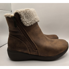  Skechers vízlepergető memóriahabos csizma