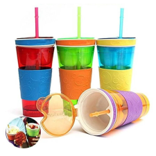 Snackeez 2in1 pohár és nasi tartó szívószállal és fedéllel (BBM) üdítős pohár