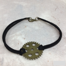  Steampunk stílusú karkötő fogaskerékkel karkötő