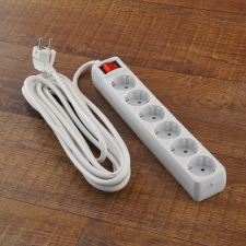 Stilo hálózati elosztó 6db aljzat 5fm vezetékkel, kapcsolóval hosszabbító, elosztó