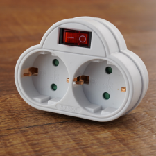 Stilo kapcsolós dupla dugalj hosszabbító, elosztó