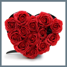  Szappanvirág ajándékcsokor - 13 piros rózsa - szív alakú GSFB-02 szappan