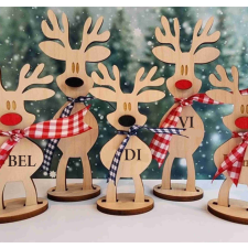  Szarvas megszemélyesített dekorációs kellék