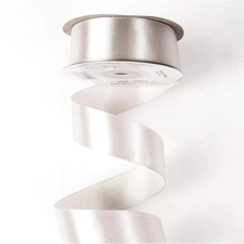  Szatén szalag, ezüstszürke, szélessége: 25 mm. Az ár egy méterre vonatkozik dekorációs kellék