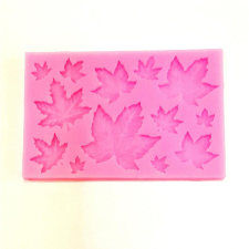  Szilikon formázó, juharlevelek. Mérete: 9,5x6,3 cm dekorációs kellék
