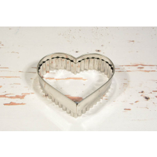  Szív kiszúró hullámos 11 cm konyhai eszköz