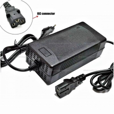  Töltő 67.2V TIP II. elektromos robogóhoz egyéb motorkerékpár alkatrész