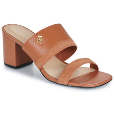 Tommy Hilfiger Szandálok / Saruk LEATHER   SUEDE BLOCK HEEL MULE Barna 40