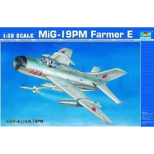 TRUMPETER 1/32 MiG-19PM Farmer E vadászgép modell makett