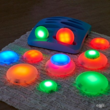 TTS 12 darabos fénylő kavics interaktív babajáték