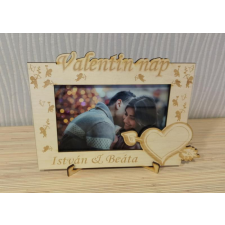  Valentin napi keret szívvel dekorációs kellék