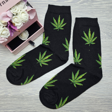 YVONNE Kannabisz mintás zokni 35-38
